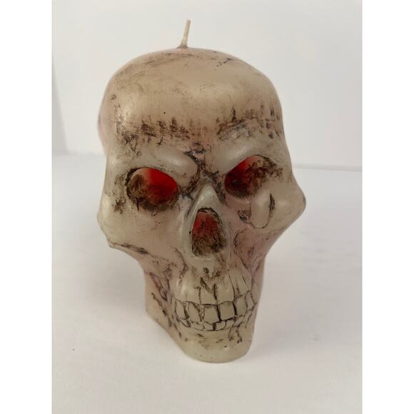Bleeding Skull Candle - Picture 2 of 3